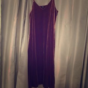 Champagne pink UNIQLO velvet dress